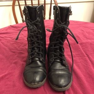 Soda brand girls combat boots